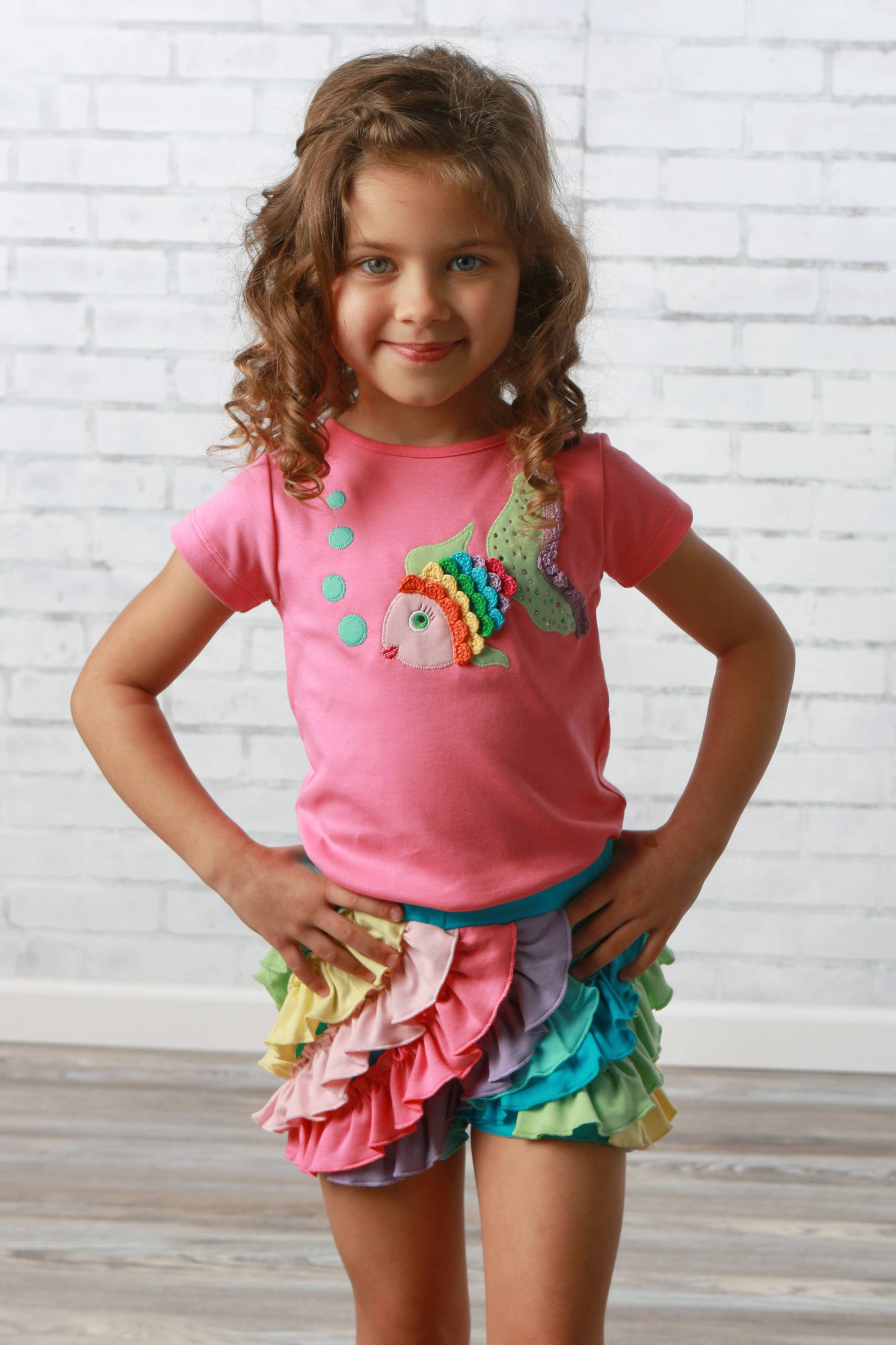 Lemon Loves Lime Boutique - GIRL-Rainbow Fish Tee: 6YR